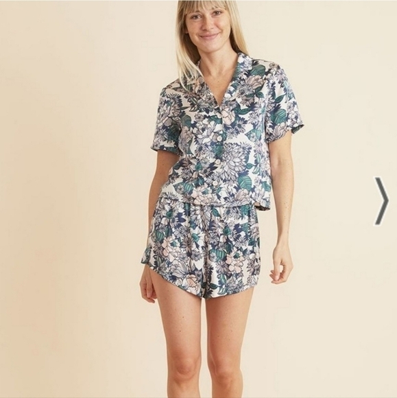 MARINE layer washable silk ss top & shorts set - Picture 1 of 5